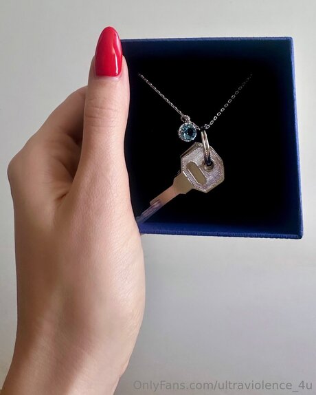 セクシーなTバックオンリーファンズ ホット裸 画像