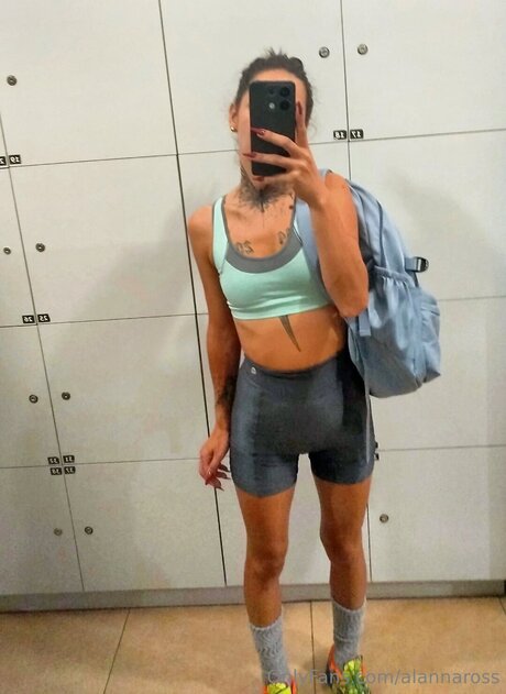 Alannaross 無料女優 画像