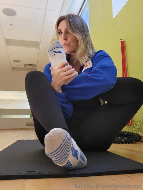 最もホットな女の子オンリーファンズ ポルノグラフィック 写真