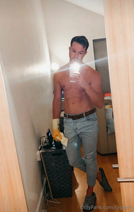 Tygeerr ヌードモデル 写真