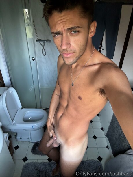 Joshbas0 エロティックなモデル 写真