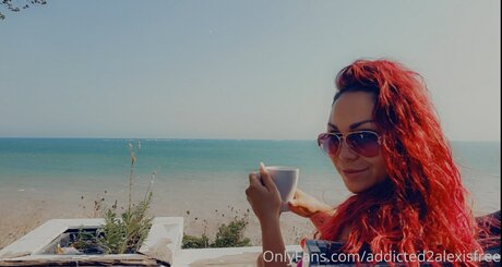 Addicted2alexisfree ヌードモデル 写真