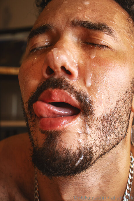 セクシーな赤毛のオンリーファンズ 美しいxxx 写真