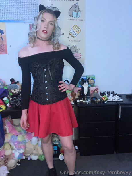 Foxy Femboyyy XXXモデル 画像