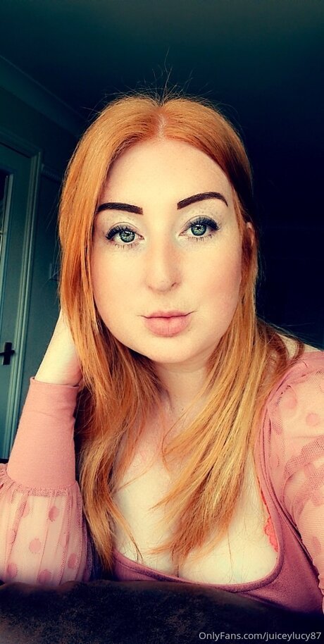 Juiceylucy87 最高のモデル 写真