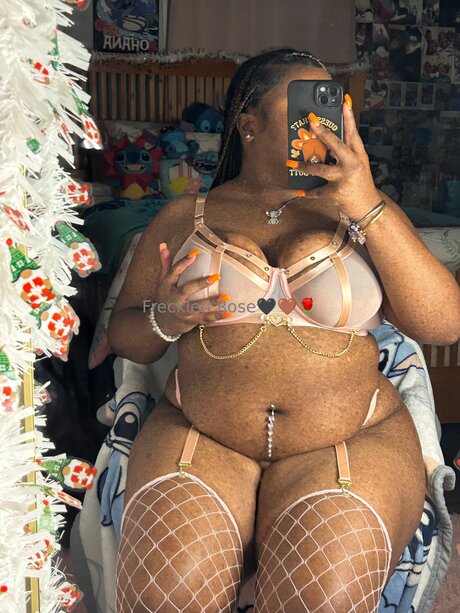 毛深い茂みオンリーファンズ 無料ヌード 写真