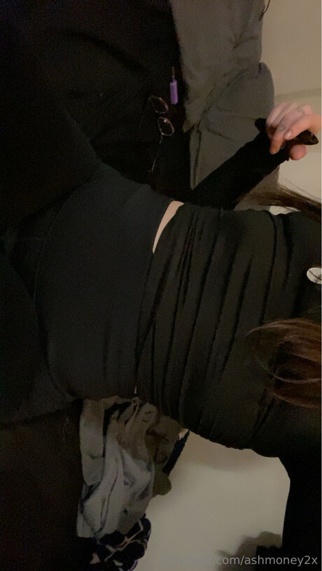 プライベートオンリーファンズ セクシー裸 写真