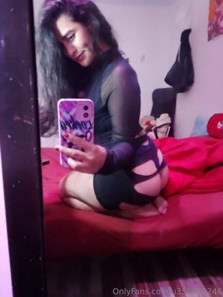 Morena Xxx ポルノモデル 写真