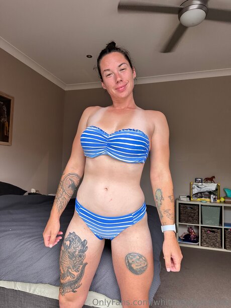 Whitraeofsunshine 完璧なモデル 画像