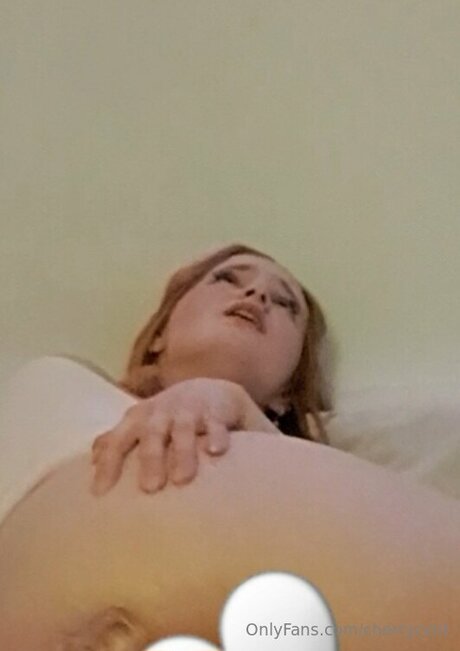 アナルトランスオンリーファンズ ポルノ 画像