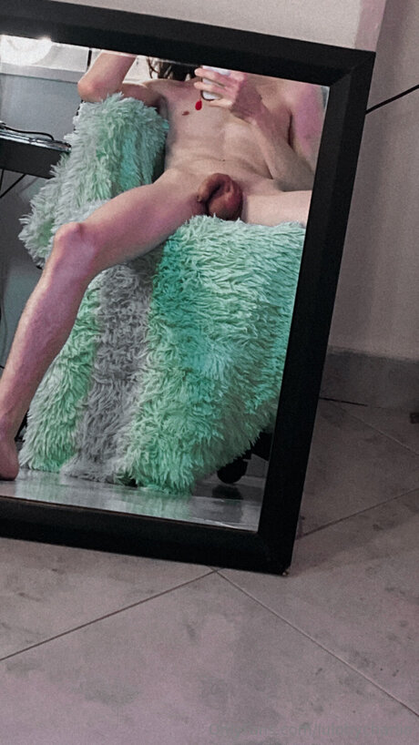 Lulobycharlie ポルノ女優 画像