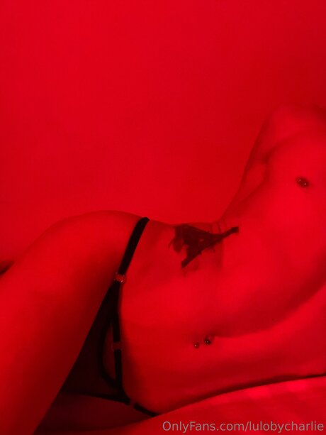 Lulobycharlie ポルノスター 素敵 画像