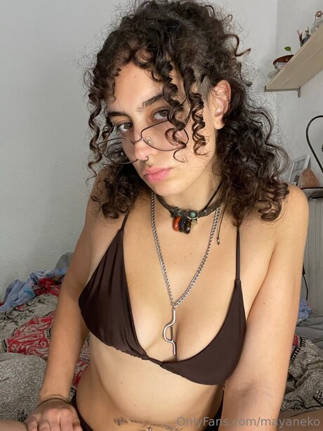 Maya Morocha ポルノスター セクシー 写真