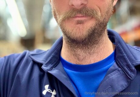 Confessionbooth ポルノスター ヌード 写真