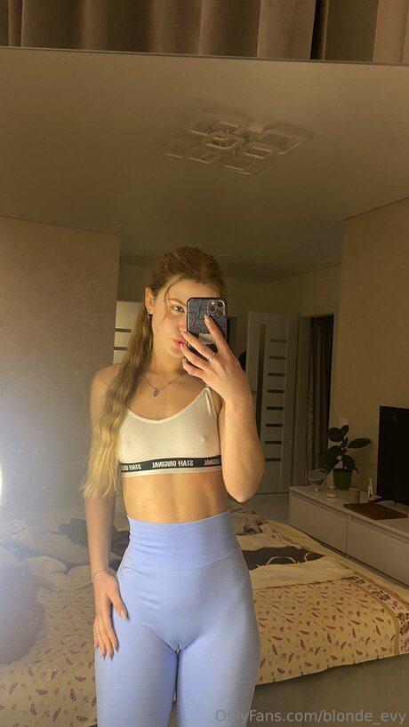 BBC 妊娠 オンリーファンズ セクシーヌード 写真