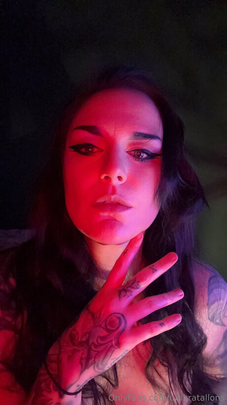 Umbratallons エロティックなスター 写真