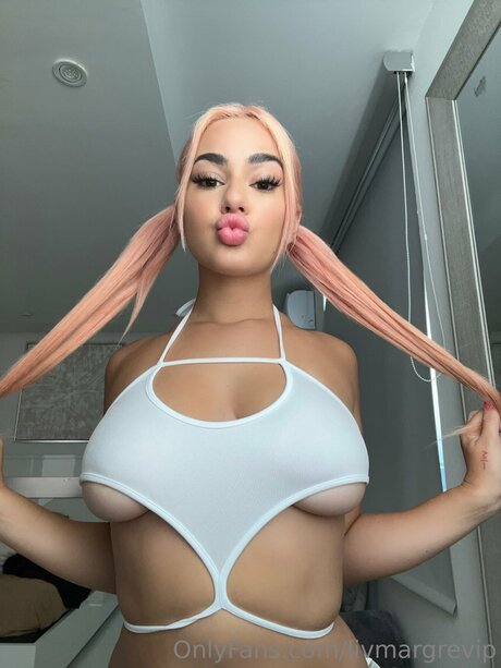 Oliviasnoww69 セックススター 写真