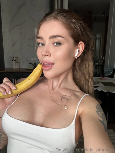 Leia Simmons HDモデル 画像