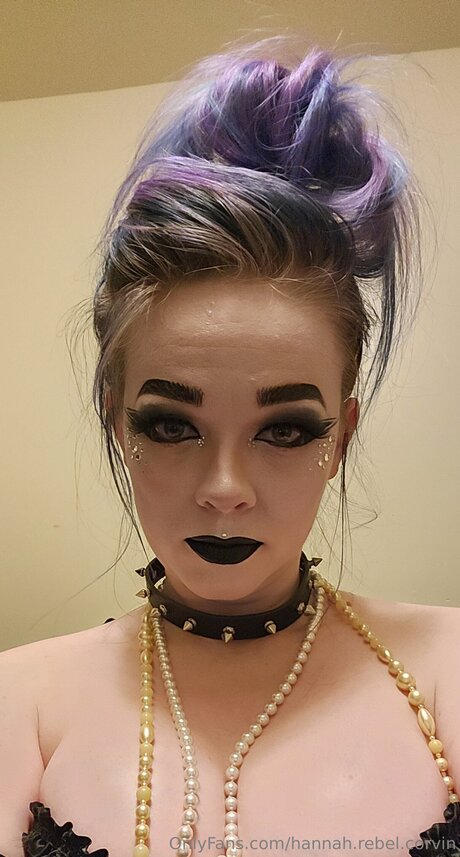 Hannah Rebel Corvin トップポルノスター 写真