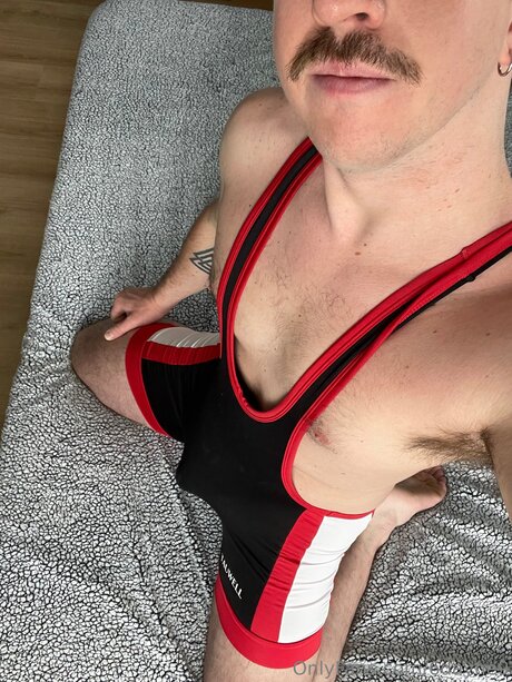 アナルファックオンリーファンズ ポルノ 写真