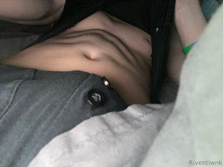 Riventwink ヌードモデル 写真