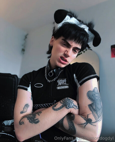 美しいラテン系オンリーファンズ アダルト 画像