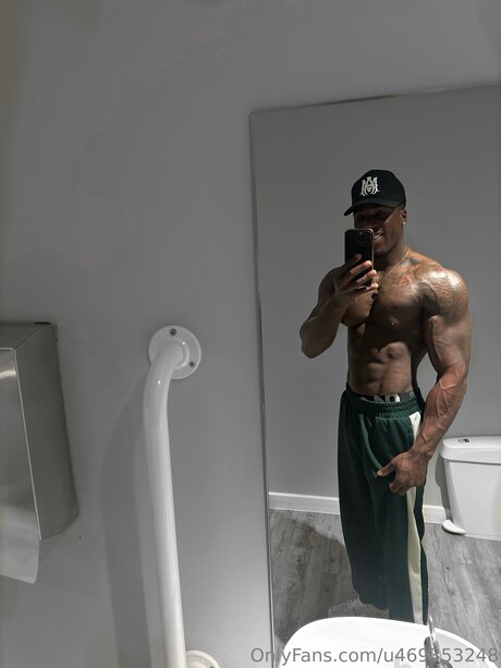 Jamal James122 ポルノモデル 写真