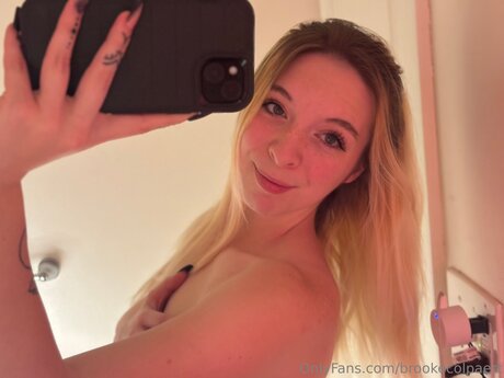 Brookecolpaert 美しいポルノスター 写真
