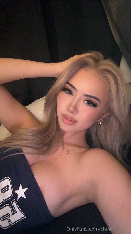 小さいチンポのシーメールオンリーファンズ セクシー 画像