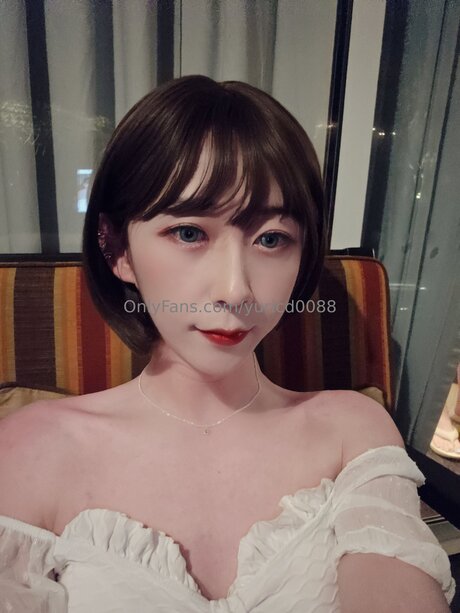 Yuricd0088 ポルノスター ヌード 写真