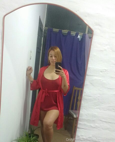 Elinfiernodeeva ヌード女優 画像