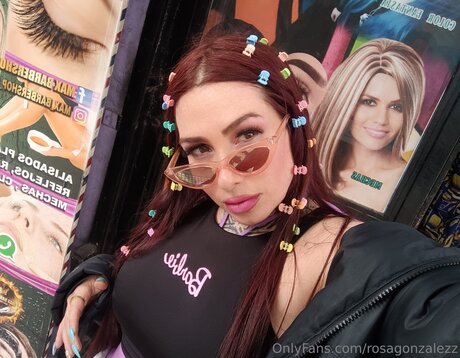 Rosagonzalezz エロティックモデル アーカイブ