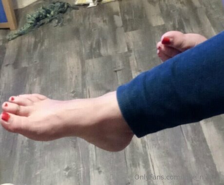 Love N Lace 裸の女優 写真