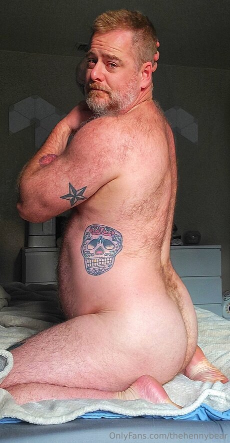 Thehennybear ポルノスター 独占 写真