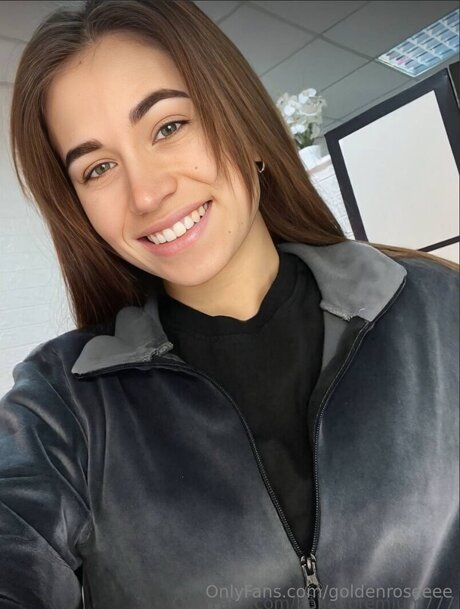 Goldenroseeee ヌード女優 写真