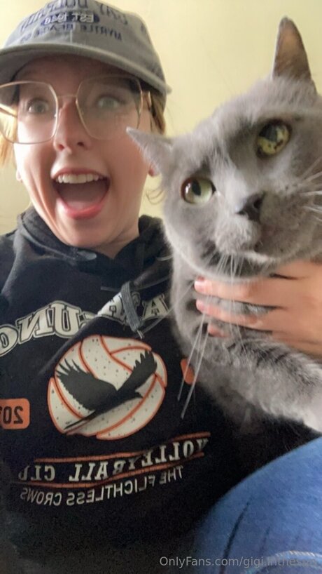 Gigi Inthesun HDスター 写真