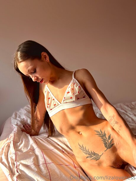 Lizaloveness セクシーモデル 画像