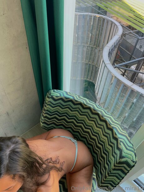 Larisa Mira19 かわいいポルノスター 写真
