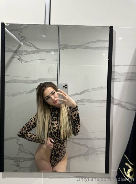 Lydiakim 裸の女優 写真