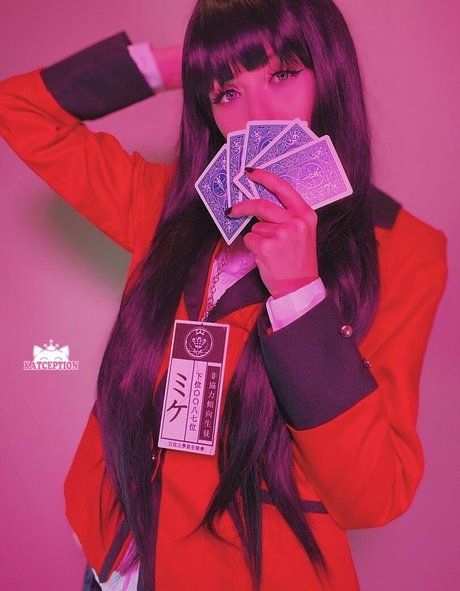 ブロンドヨガオンリーファンズ セクシーヌード 写真