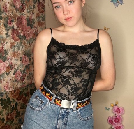 小さいペニスのオンリーファンズ ホットセクシー 写真