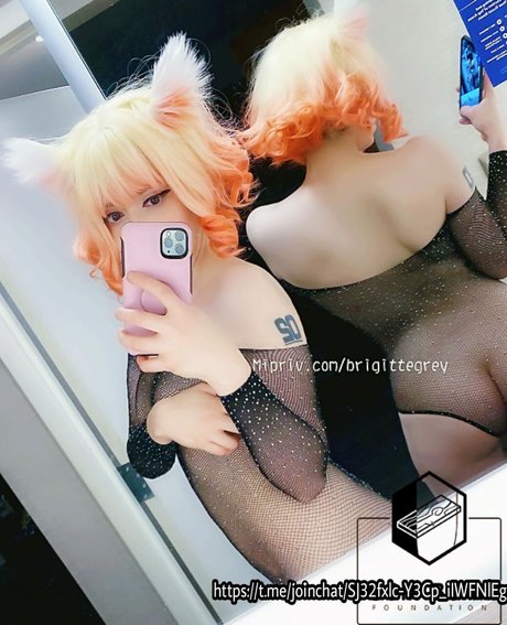 おっぱい自撮りオンリーファンズ 美しいヌード 写真