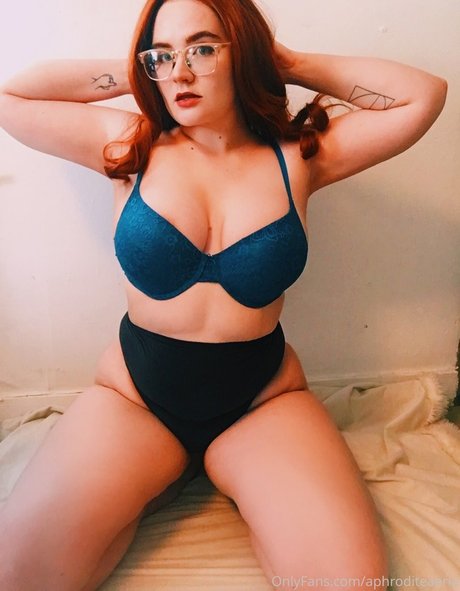 ベビーシッターオンリーファンズ 無料セクシー 写真