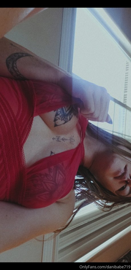 Dani Babe かわいいモデル 画像