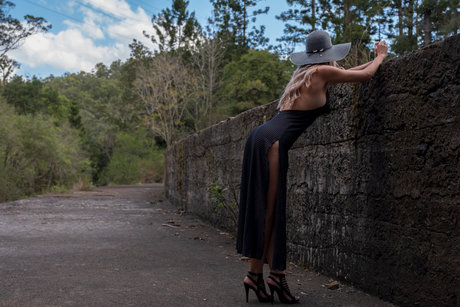 異人種間乱交オンリーファンズ ヌード 画像