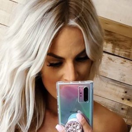 巨乳ディープスロートオンリーファンズ アートヌード 画像