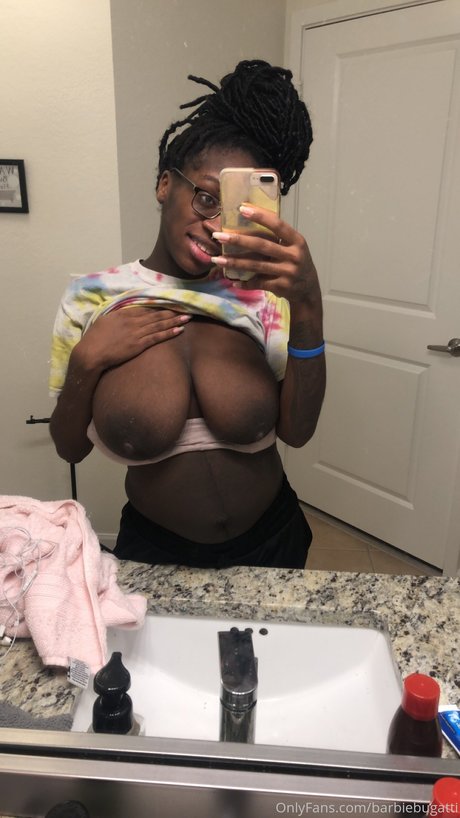 小人ヌードオンリーファンズ ヌード 写真