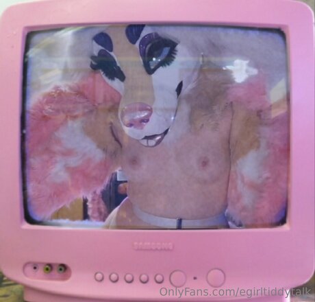 Egirltiddytalk ヌードスター 写真