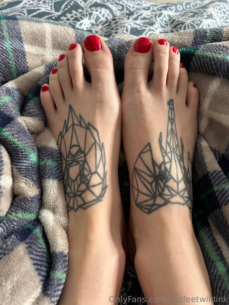 Redfeetwildink セクシー女優 写真