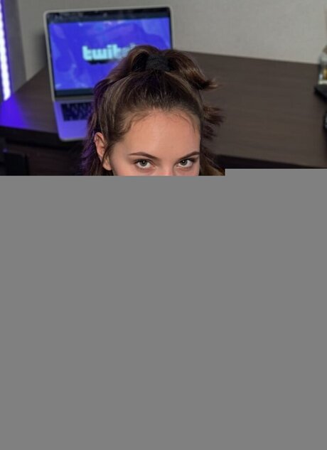 Evelinasailor セックスモデル 画像